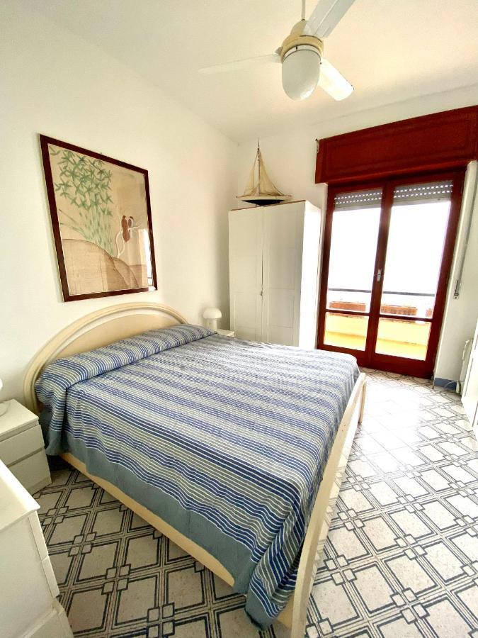 Ischia - Panoramic Apartment On The Sea Lacco Ameno  المظهر الخارجي الصورة