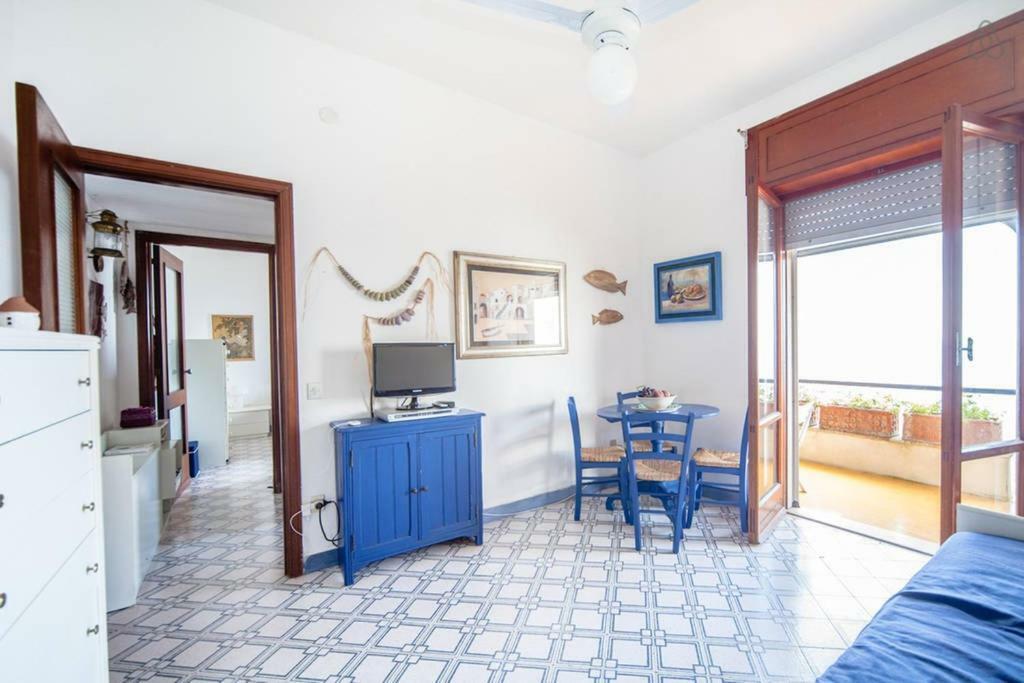 Ischia - Panoramic Apartment On The Sea Lacco Ameno  المظهر الخارجي الصورة