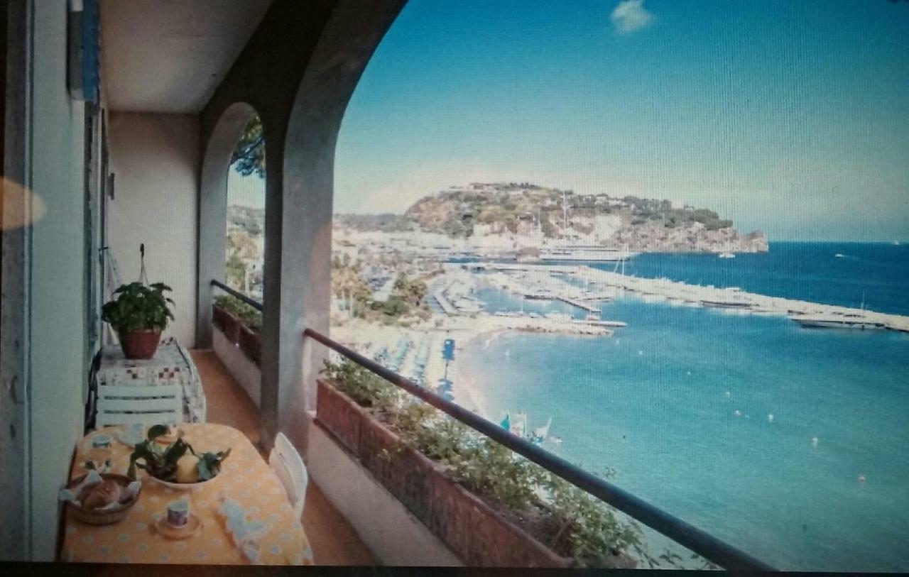 Ischia - Panoramic Apartment On The Sea Lacco Ameno  المظهر الخارجي الصورة